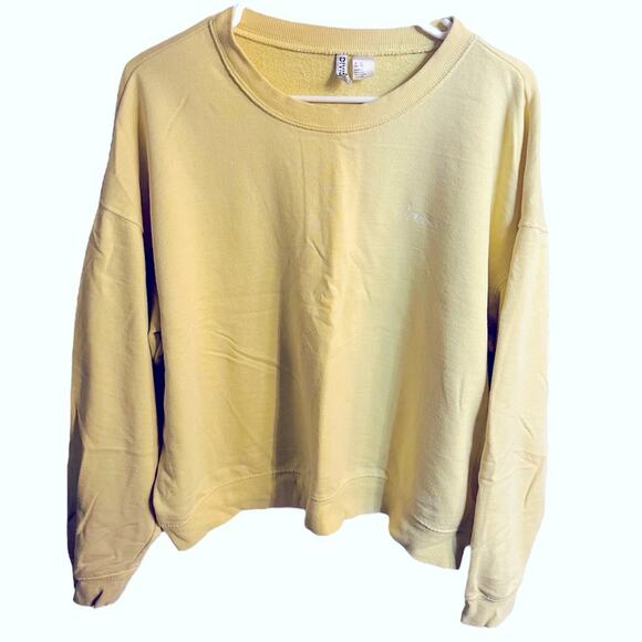 Oversized Pastel Yellow LOVE Crewneck Sweatshirt - Picture 5 of 6